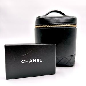 Chanel Black Lambskin Tall Vanity 🖤